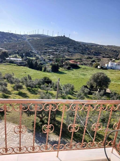 Παραθαλασσιο Σπιτι Στην Εξοχη Villa Tsakei Exterior photo